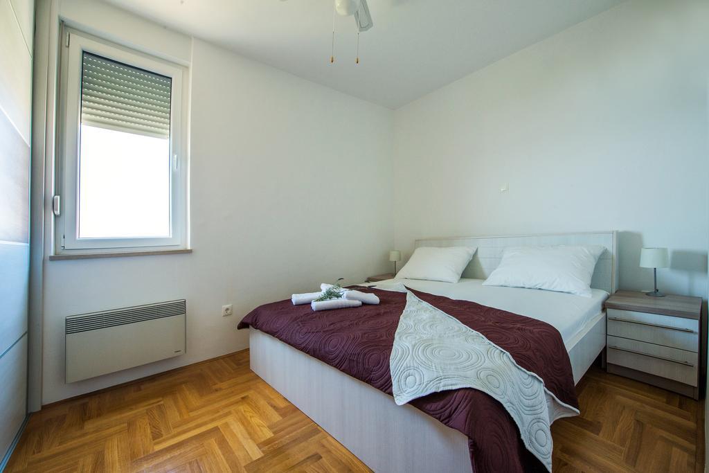 Apartment Dominik Подстрана Экстерьер фото